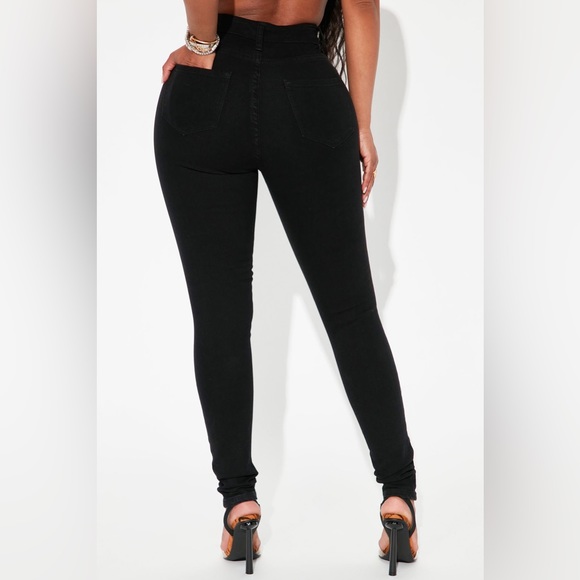 🆕🏷️ FASHION NOVA Caroline High-Rise medium stretch Black Skinny Jeans size 3/4 - Picture 2 of 6